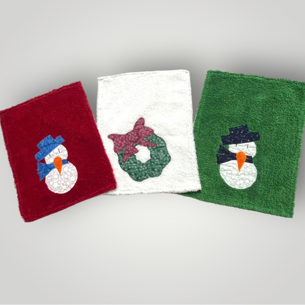 Lot/3 𝑯𝒂𝒏𝒅𝒎𝒂𝒅𝒆 Holiday Hand Towels 🎁